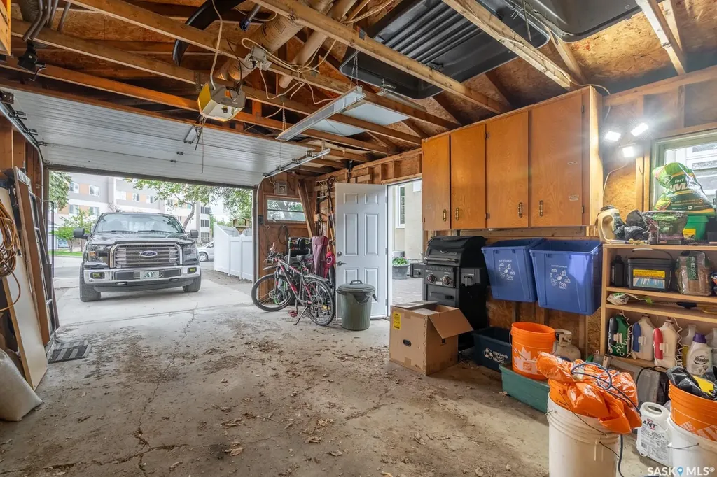 2075 Quebec Street Regina SK S4P 1K1