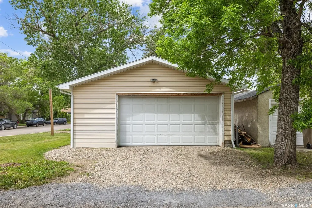 33 Merritt Crescent Regina SK S4T 5Y1
