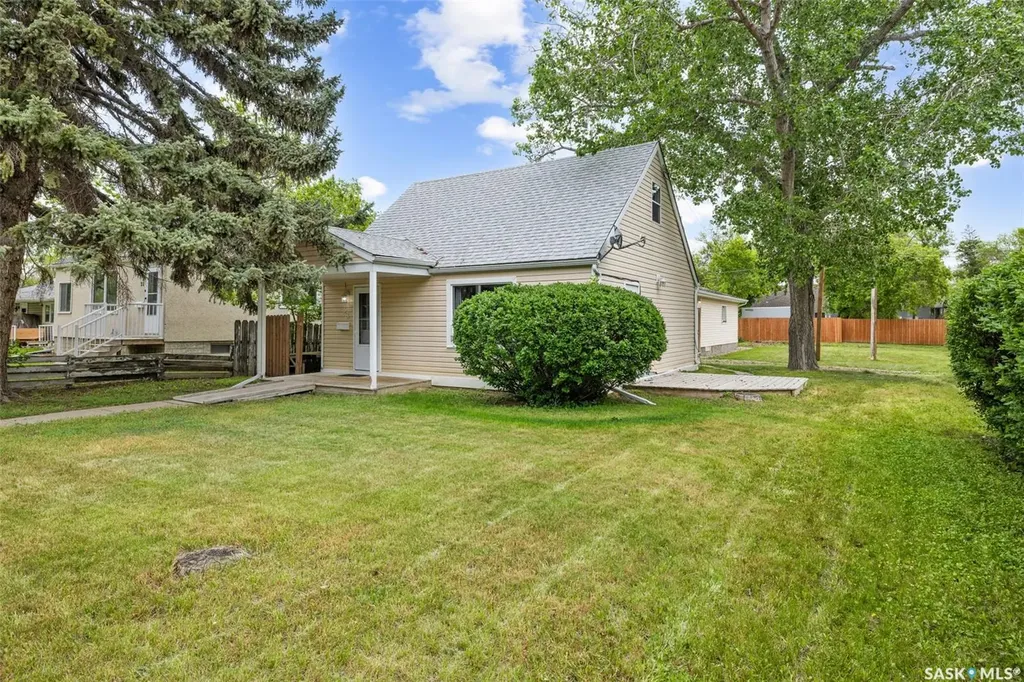 33 Merritt Crescent Regina SK S4T 5Y1