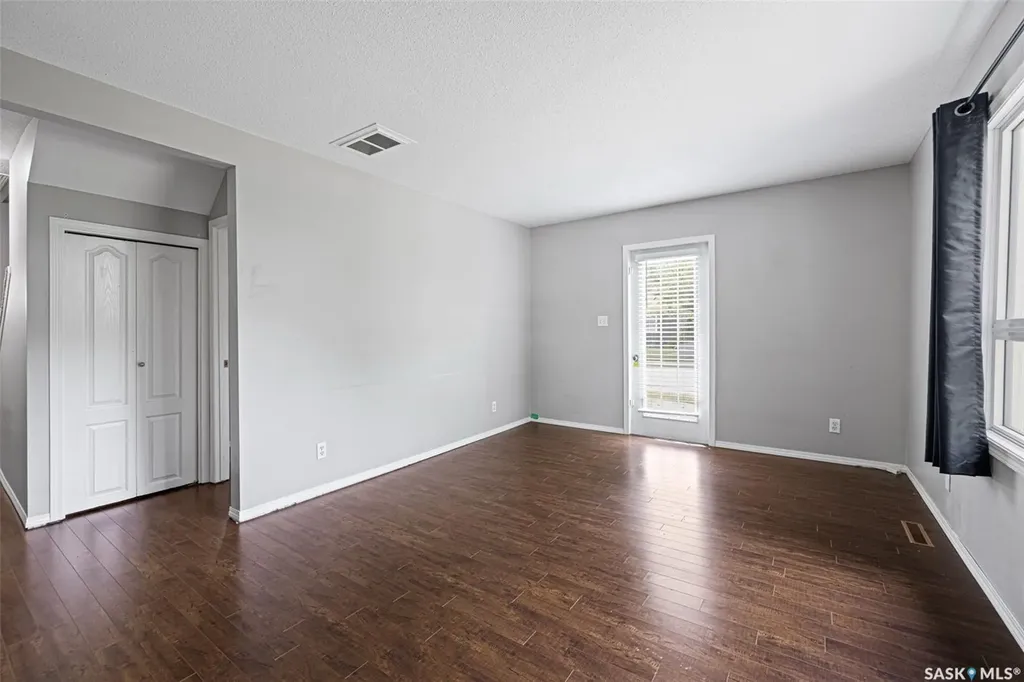 33 Merritt Crescent Regina SK S4T 5Y1