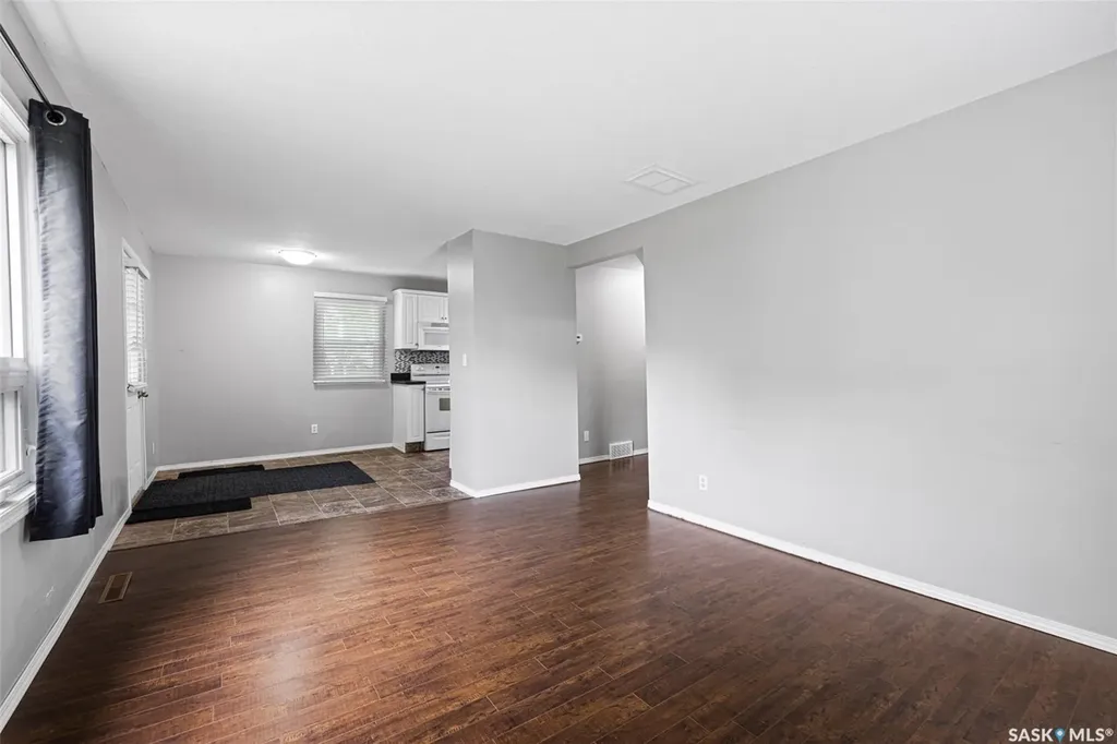 33 Merritt Crescent Regina SK S4T 5Y1