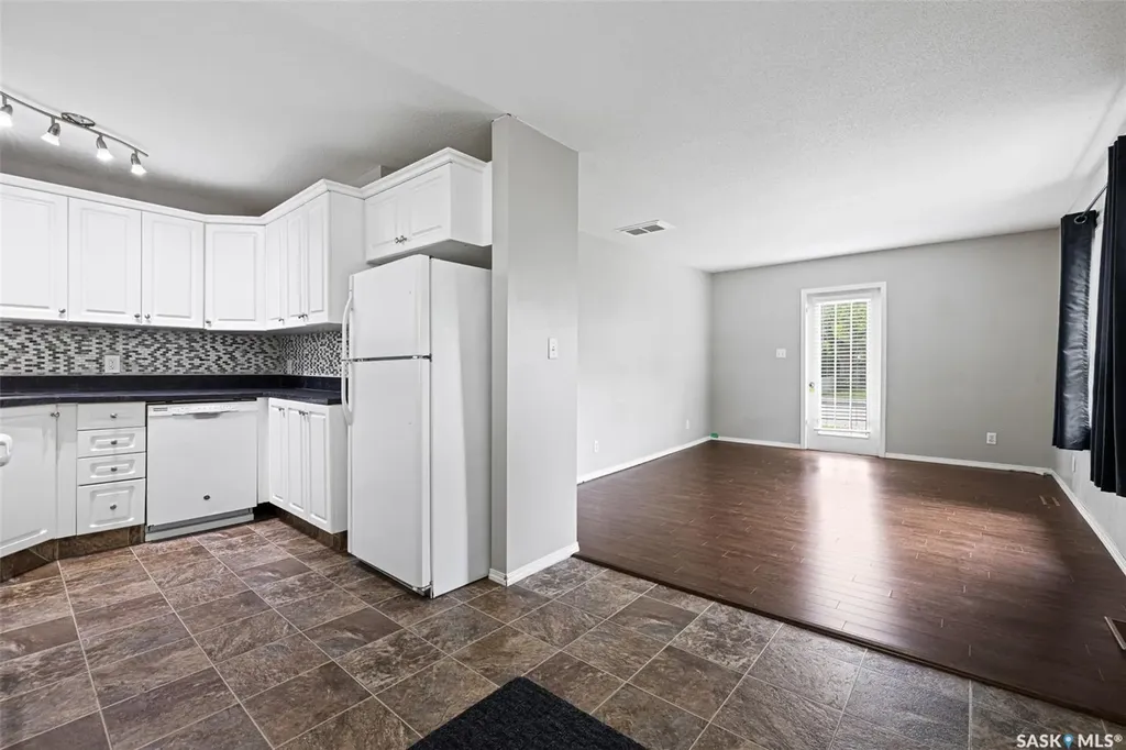33 Merritt Crescent Regina SK S4T 5Y1