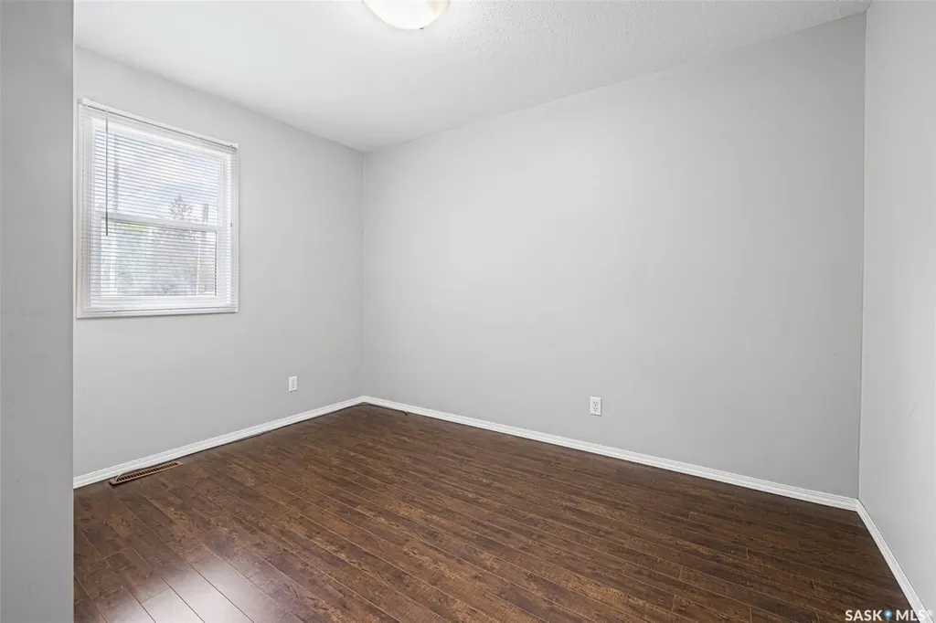 33 Merritt Crescent Regina SK S4T 5Y1