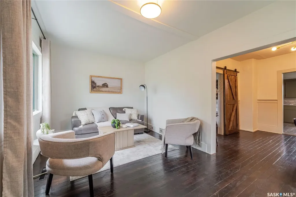 1102 Iroquois Street W Moose Jaw SK S6H 5B9