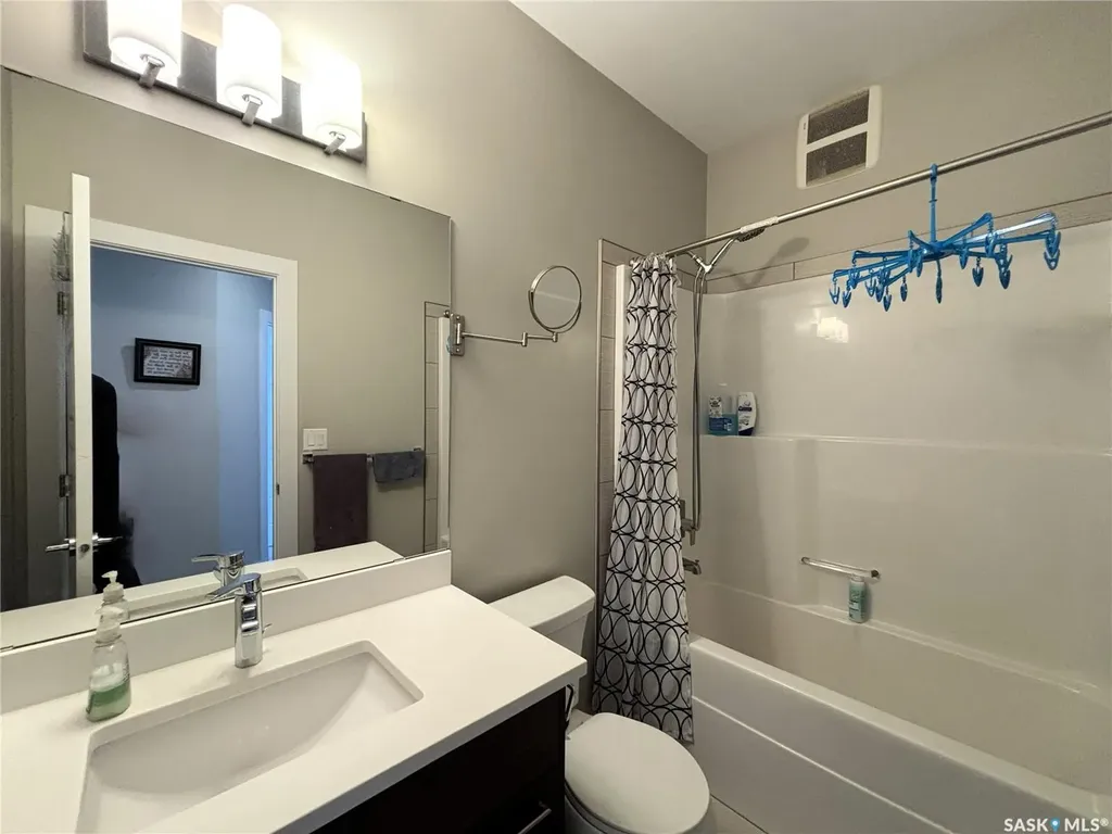 216-502 Perehudoff Crescent Saskatoon SK S7N 4H6