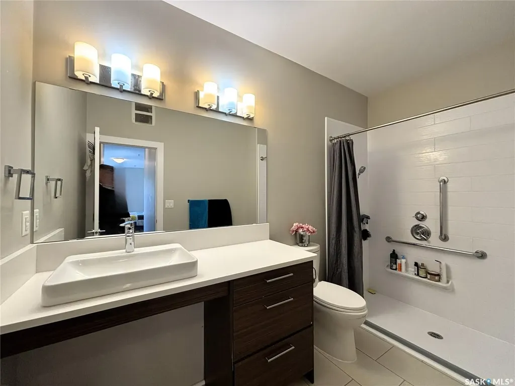 216-502 Perehudoff Crescent Saskatoon SK S7N 4H6