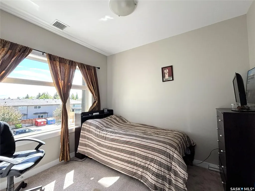 216-502 Perehudoff Crescent Saskatoon SK S7N 4H6