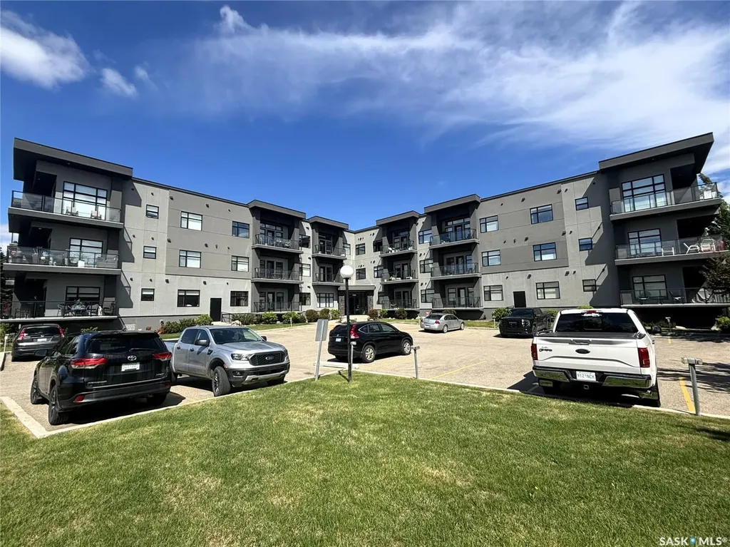 216-502 Perehudoff Crescent Saskatoon SK S7N 4H6