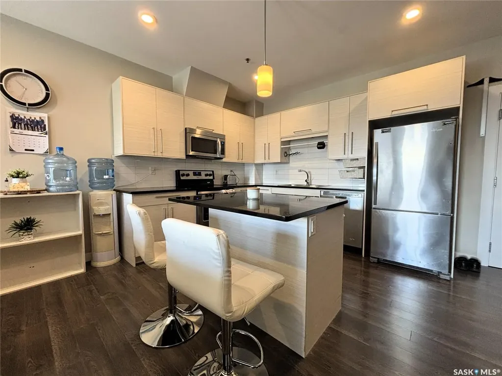 216-502 Perehudoff Crescent Saskatoon SK S7N 4H6
