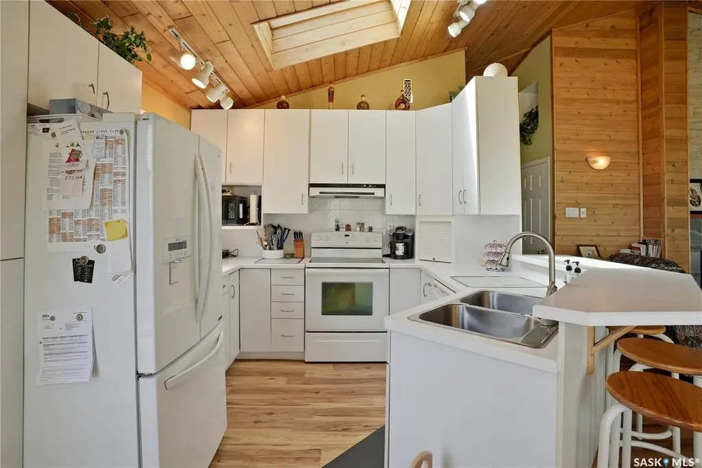 640 Beach Avenue Meota SK S0M 1X0