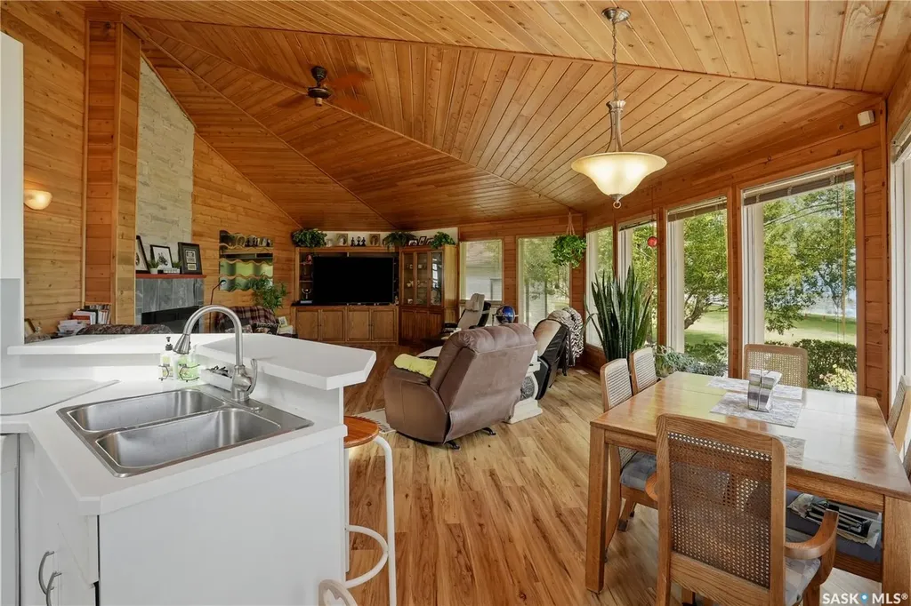 640 Beach Avenue Meota SK S0M 1X0