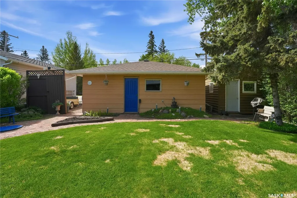 640 Beach Avenue Meota SK S0M 1X0