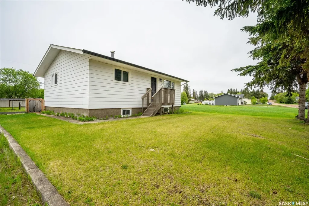 142 2nd Street W Pierceland SK S0M 2K0