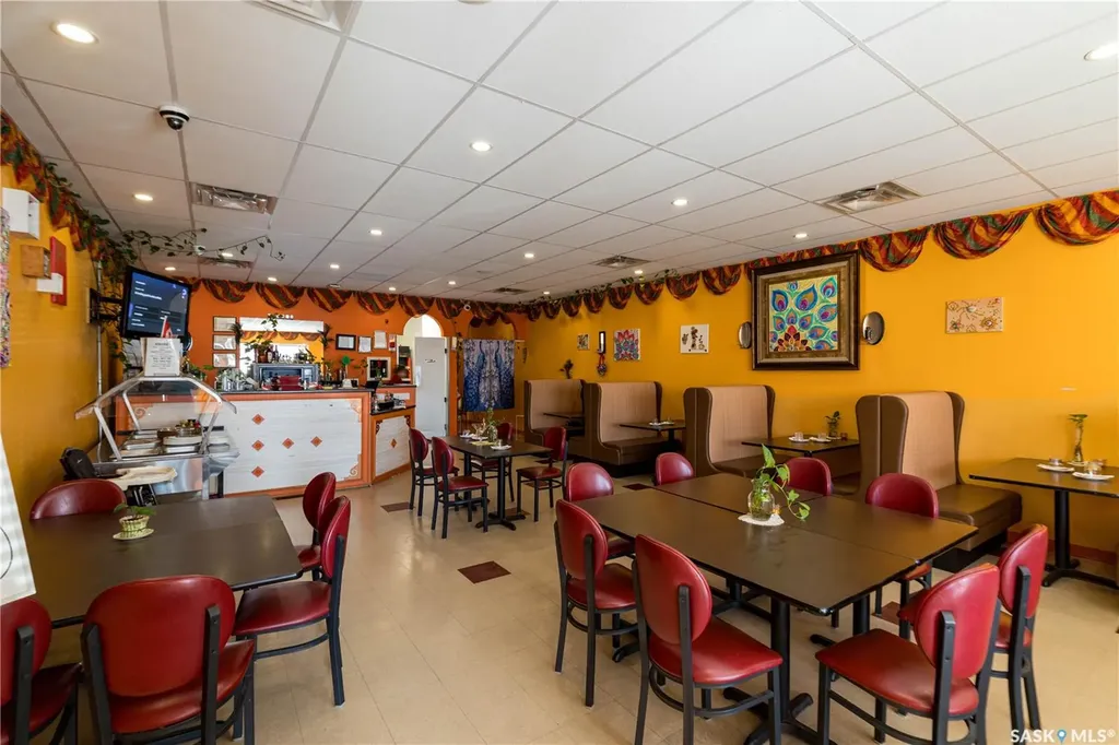 622 Circle Drive E Saskatoon SK S7K 0T9