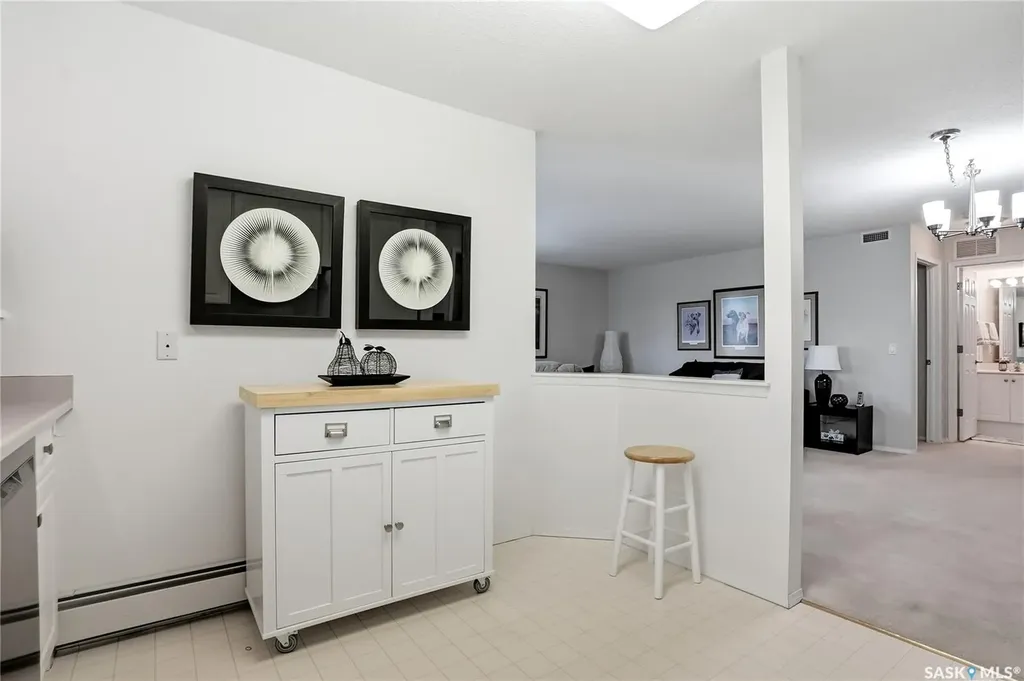 1735 Mckercher Drive Saskatoon SK S7H 5N6