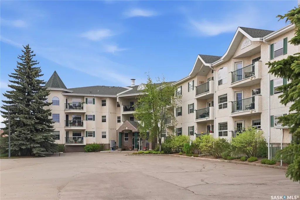 1735 Mckercher Drive Saskatoon SK S7H 5N6