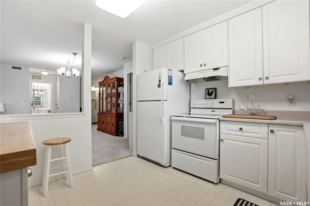 1735 Mckercher Drive Saskatoon SK S7H 5N6