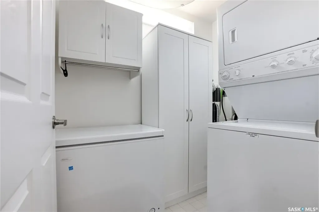 1735 Mckercher Drive Saskatoon SK S7H 5N6