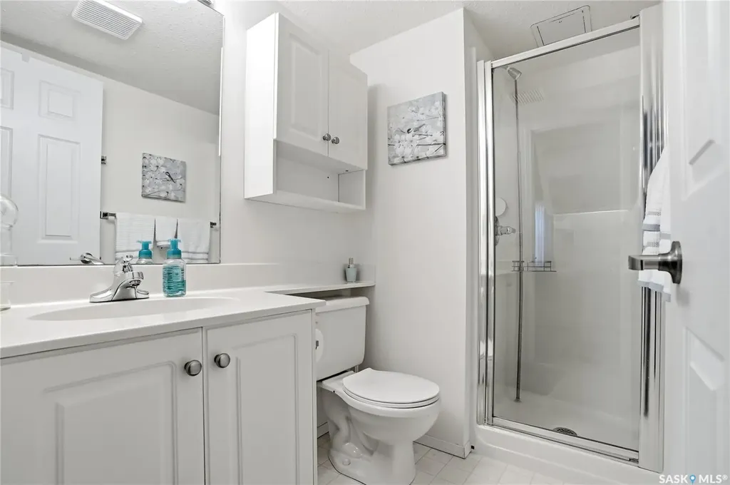 1735 Mckercher Drive Saskatoon SK S7H 5N6