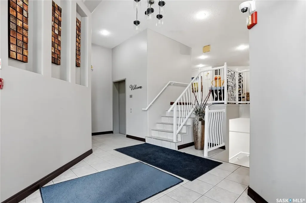 1735 Mckercher Drive Saskatoon SK S7H 5N6