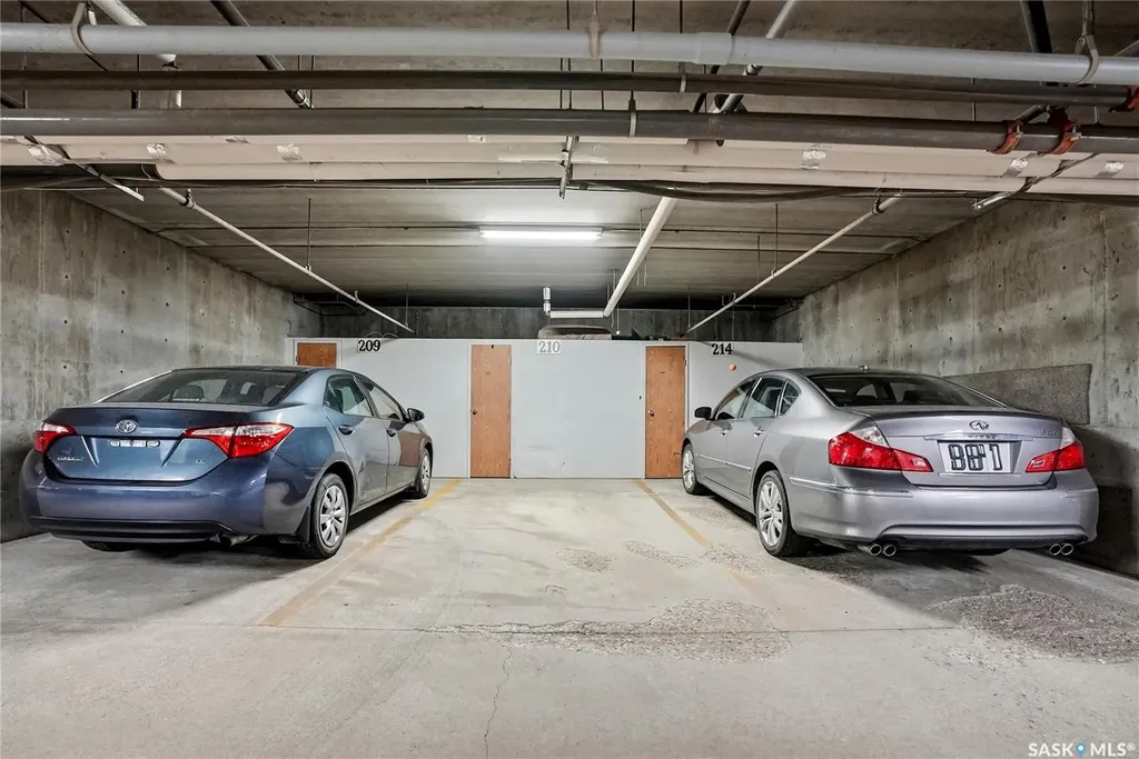 1735 Mckercher Drive Saskatoon SK S7H 5N6