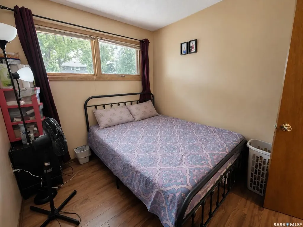 1420 Grosvenor Street Regina SK S4N 1R3