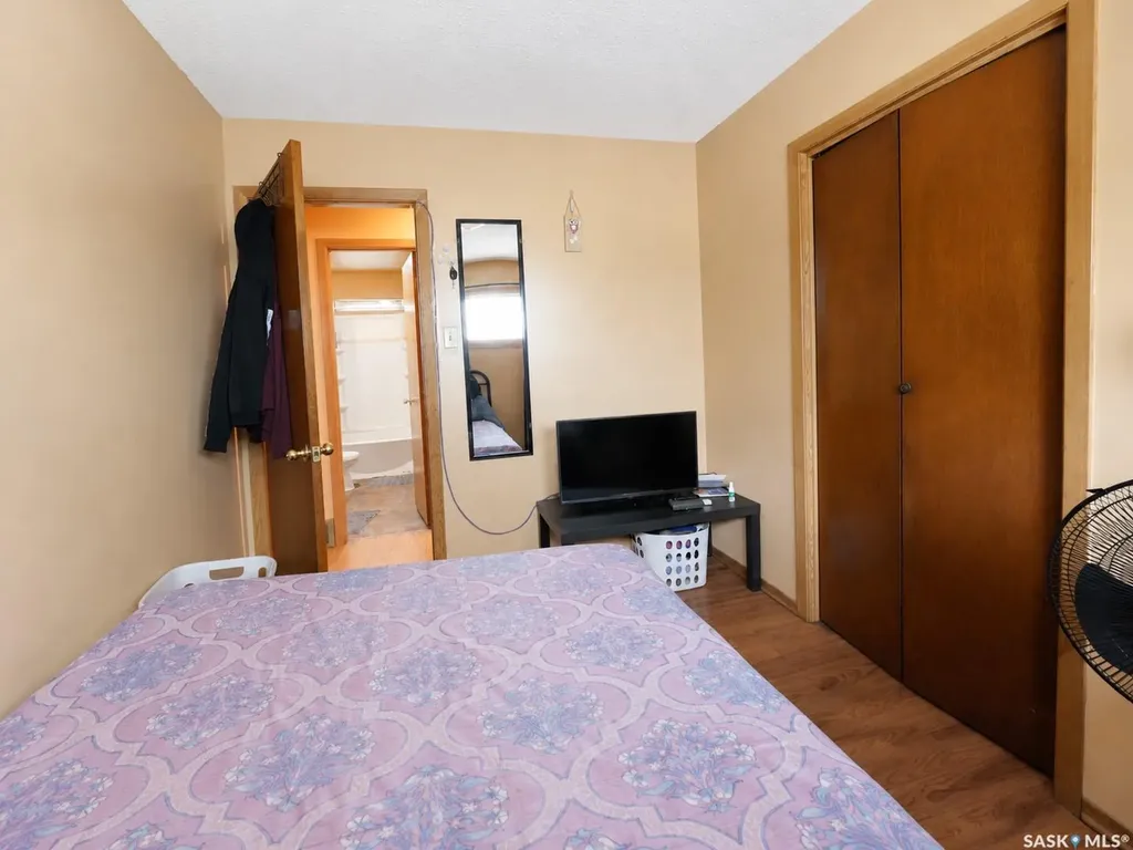 1420 Grosvenor Street Regina SK S4N 1R3