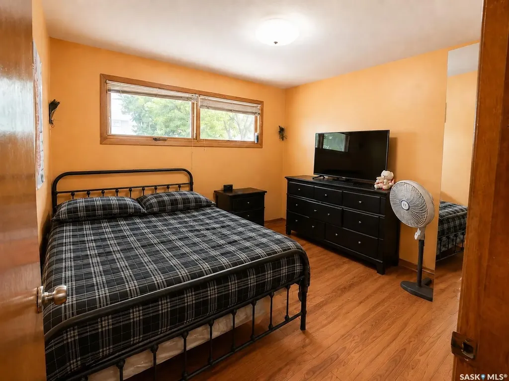 1420 Grosvenor Street Regina SK S4N 1R3