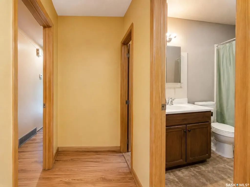 1420 Grosvenor Street Regina SK S4N 1R3