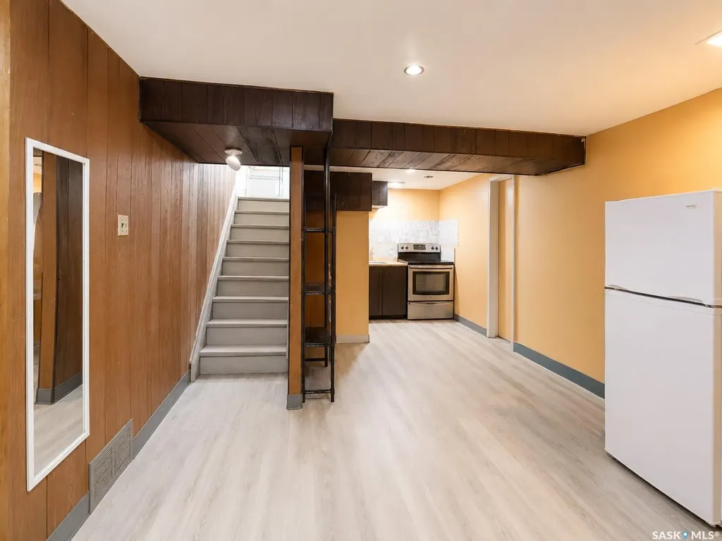 1420 Grosvenor Street Regina SK S4N 1R3