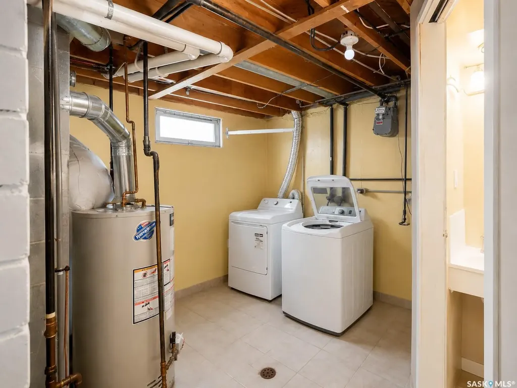 1420 Grosvenor Street Regina SK S4N 1R3