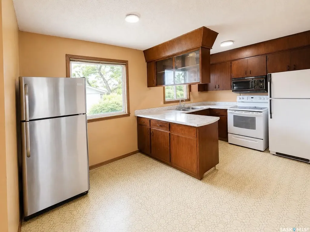 1420 Grosvenor Street Regina SK S4N 1R3