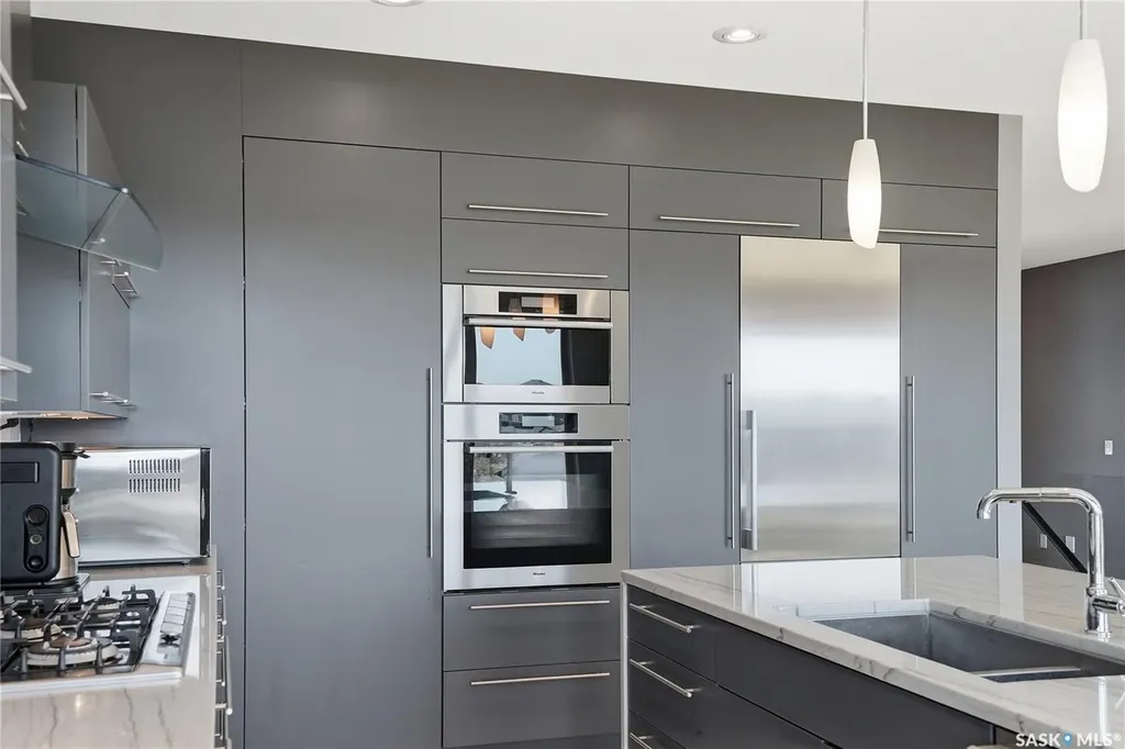 254 Whalley Crescent Saskatoon SK S7T 0P1