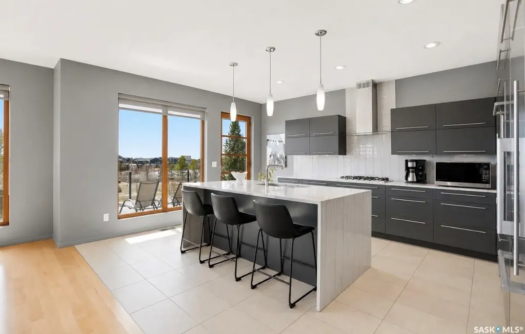 254 Whalley Crescent Saskatoon SK S7T 0P1