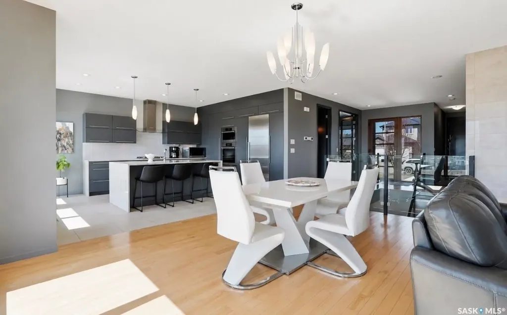 254 Whalley Crescent Saskatoon SK S7T 0P1