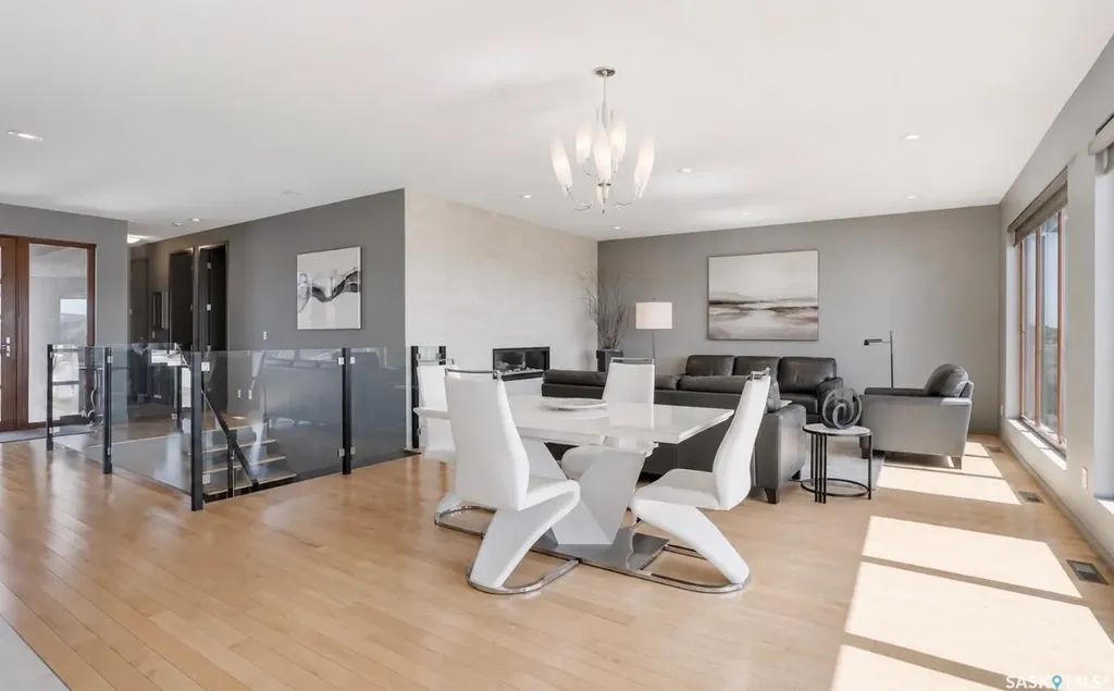 254 Whalley Crescent Saskatoon SK S7T 0P1