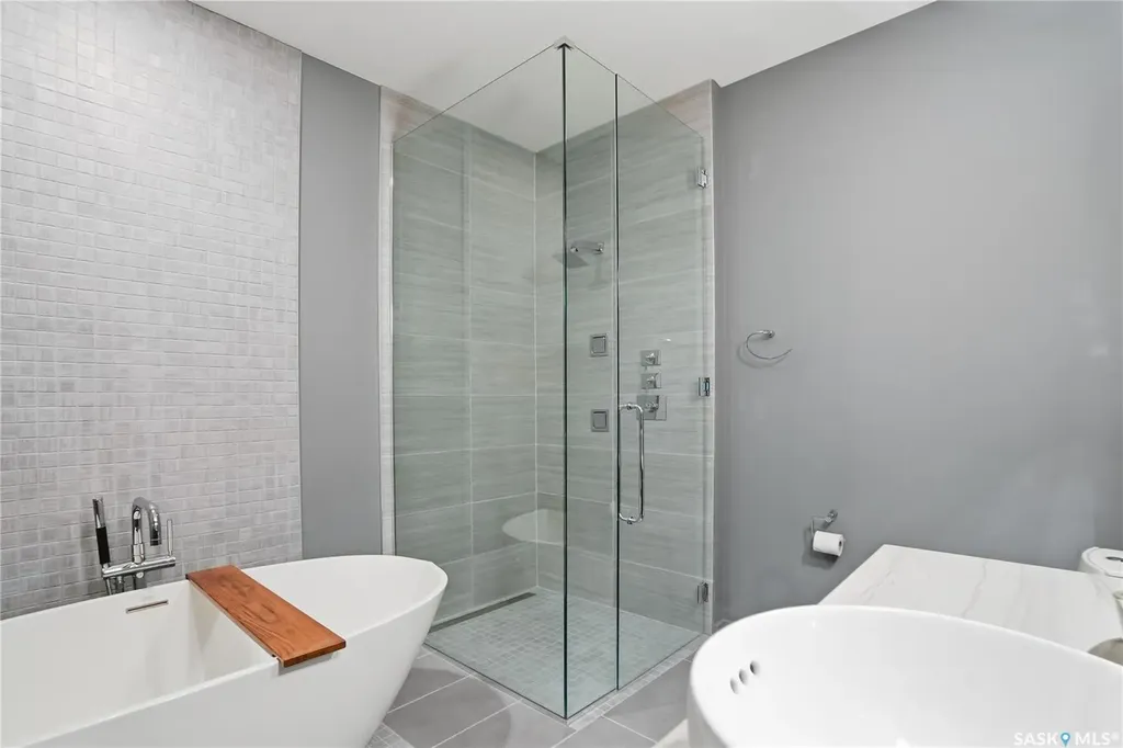 254 Whalley Crescent Saskatoon SK S7T 0P1