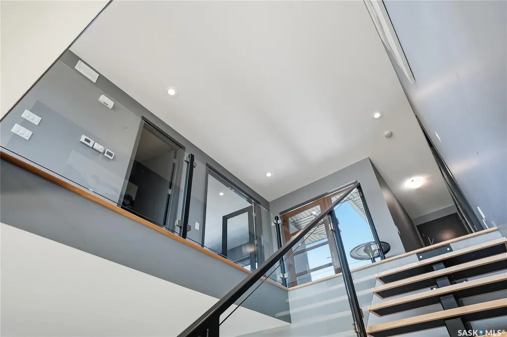 254 Whalley Crescent Saskatoon SK S7T 0P1
