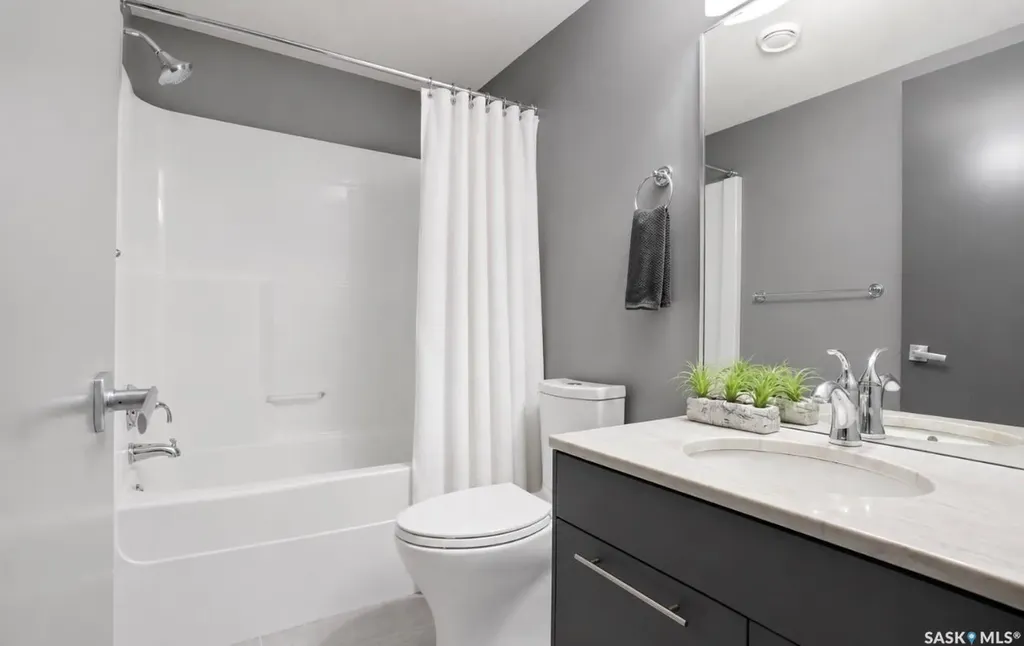 254 Whalley Crescent Saskatoon SK S7T 0P1