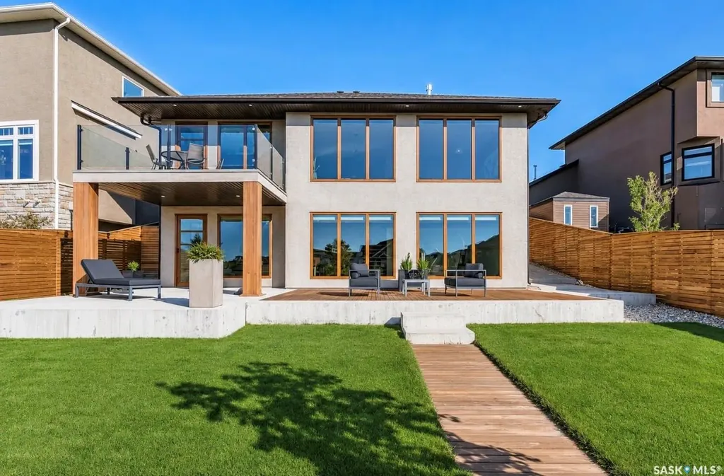 254 Whalley Crescent Saskatoon SK S7T 0P1