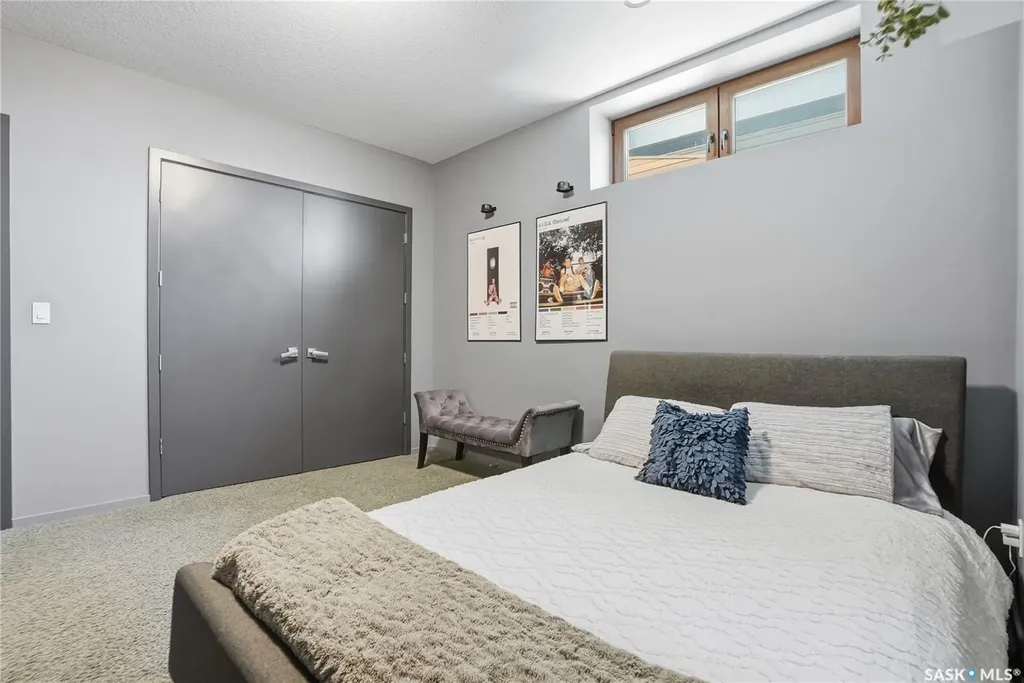 254 Whalley Crescent Saskatoon SK S7T 0P1