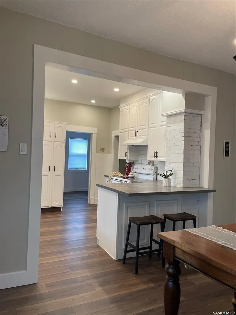 304 Brownlee Street Herbert SK S0H 2A0