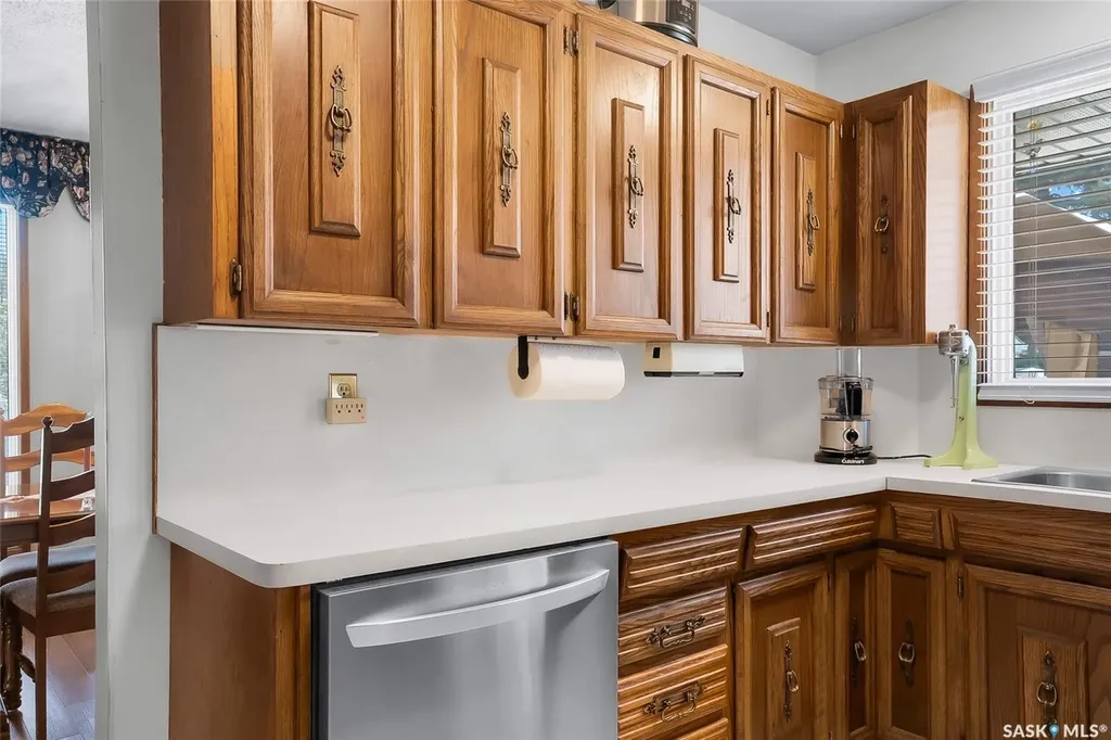 2 Cambridge Crescent Saskatoon SK S7H 3P8