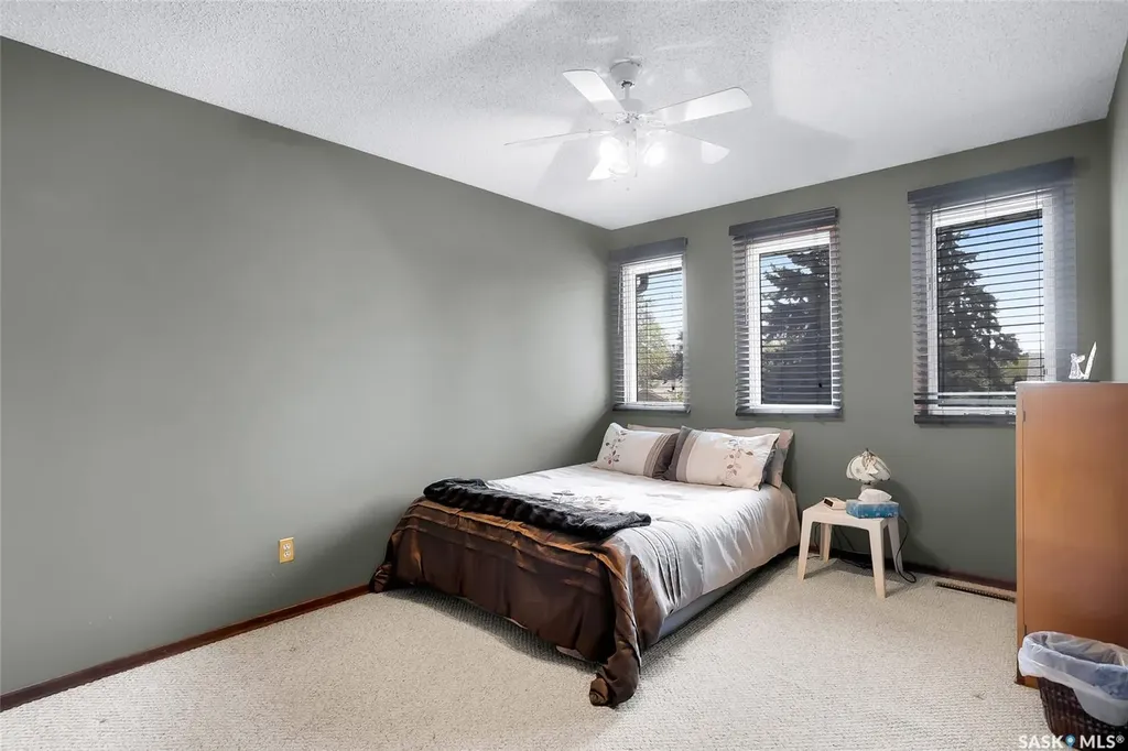 2 Cambridge Crescent Saskatoon SK S7H 3P8