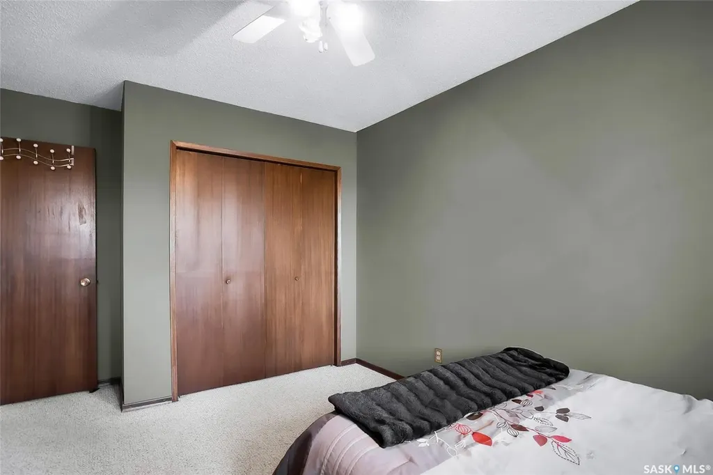 2 Cambridge Crescent Saskatoon SK S7H 3P8