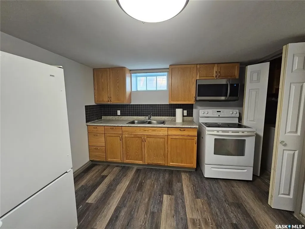 399 9th Avenue NW Swift Current SK S9H 1A8