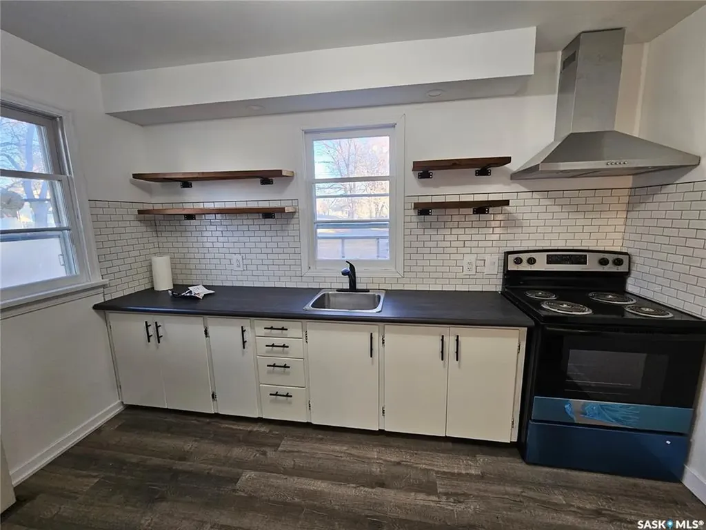 399 9th Avenue NW Swift Current SK S9H 1A8