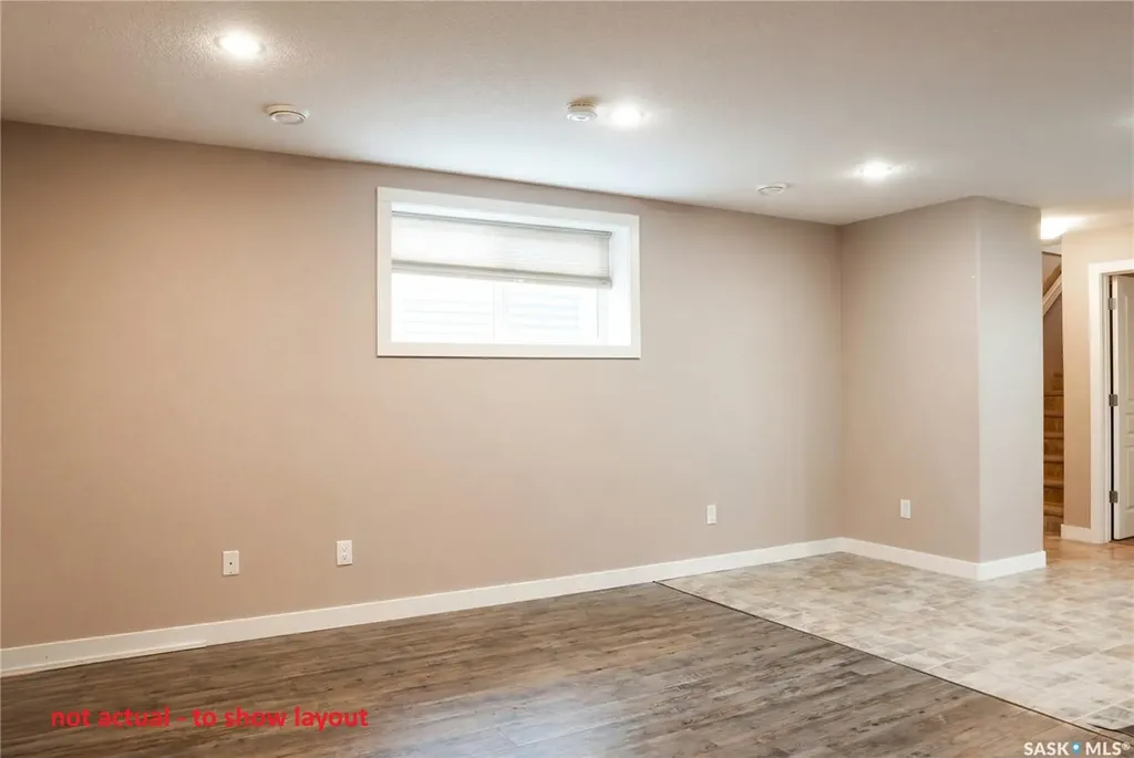 137 St John Street N Regina SK S4R 2V8