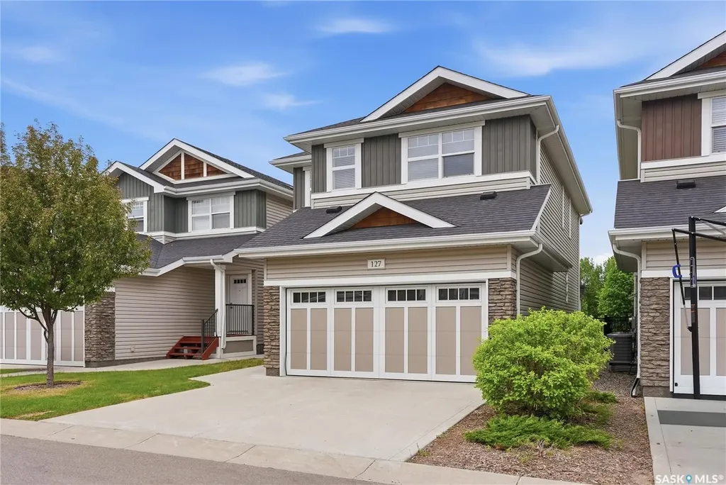 315 Dickson Crescent Saskatoon SK S7T 0Z1