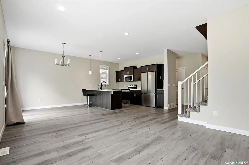 315 Dickson Crescent Saskatoon SK S7T 0Z1